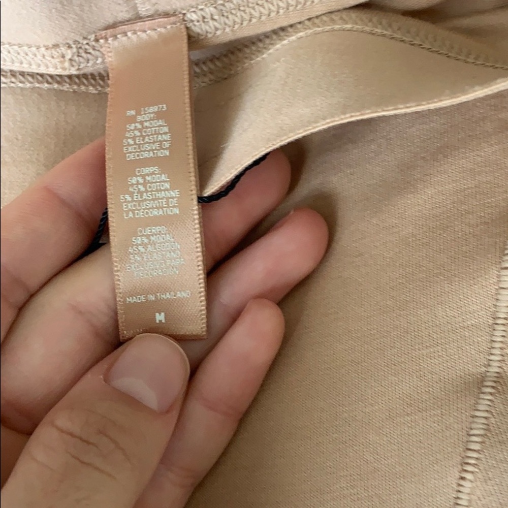 Skims clay boyfriend shorts NWT - Picture 2 of 4